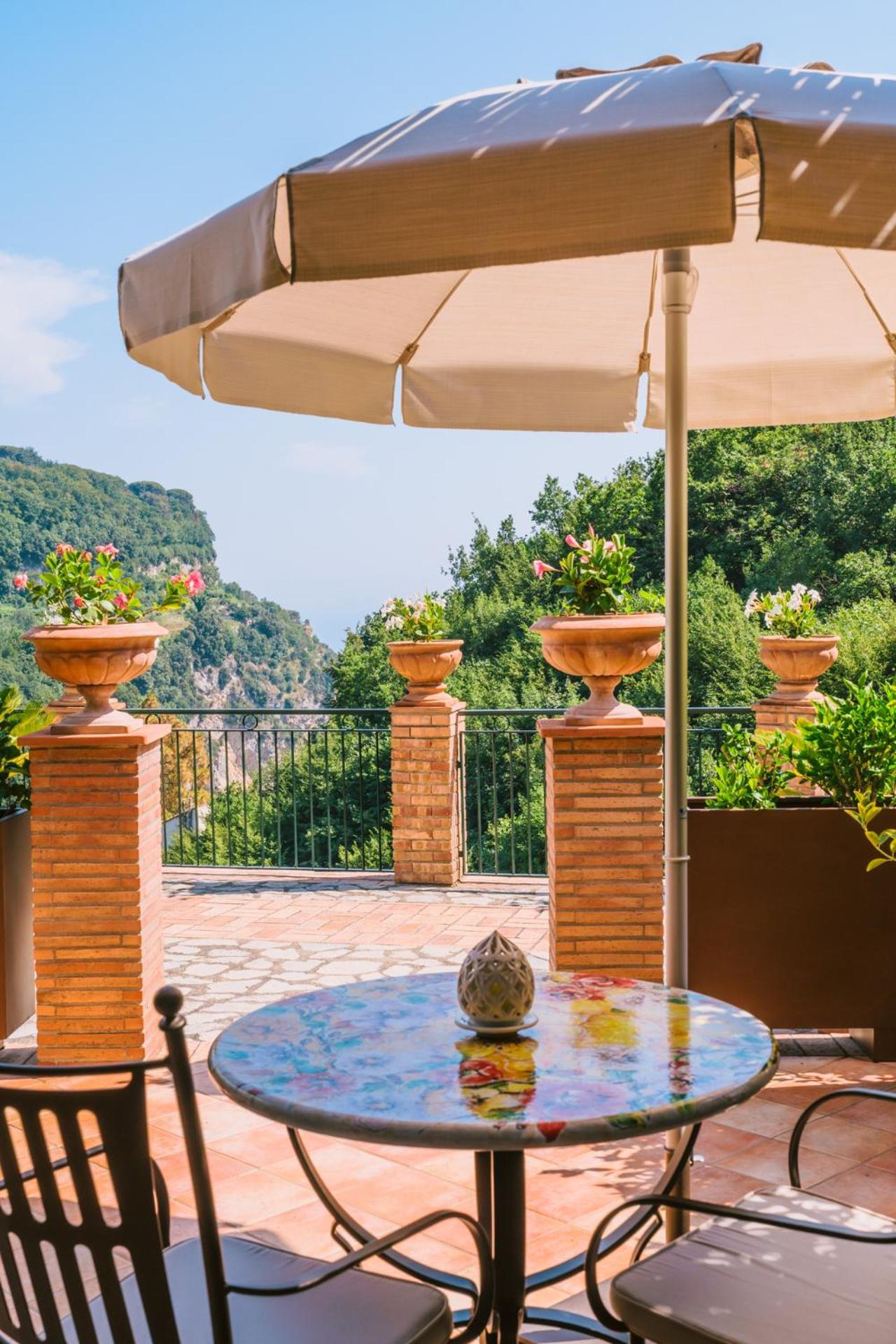 Villa Sant'Alfonso Scala Exterior photo